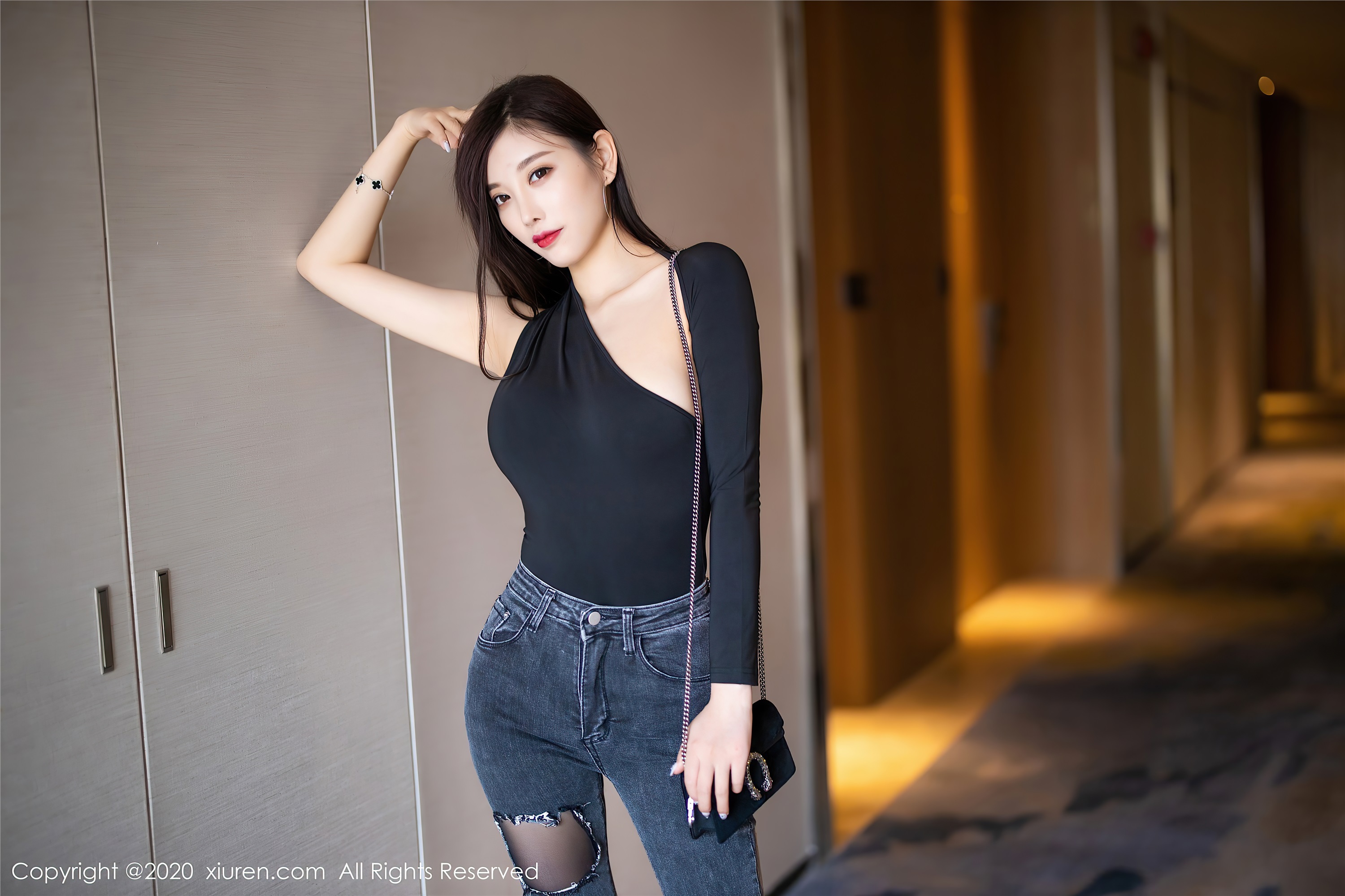 XiuRen秀人网 2020.11.30 No.2841 杨晨晨sugar